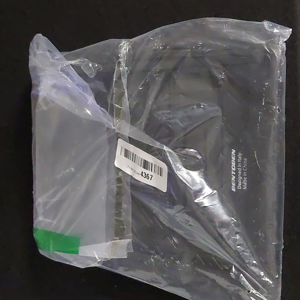 Ipad supports the back on the front